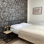 Lovely 1-Bedroom Apartment At Heart Of Budapest